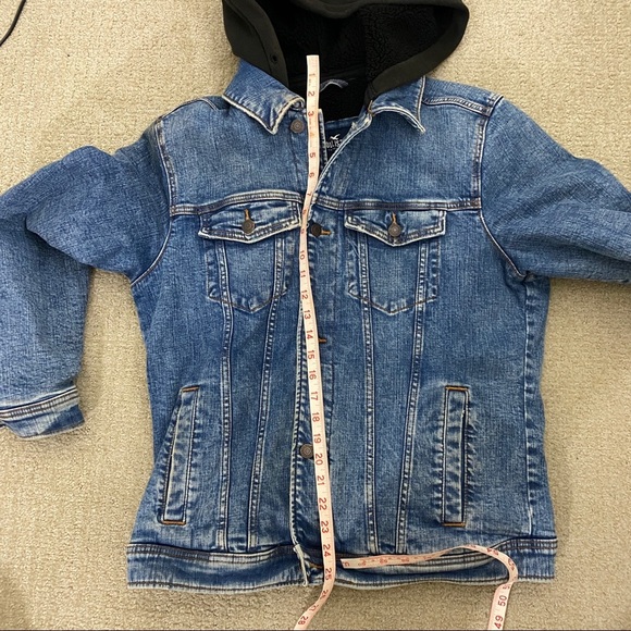 Hollister Sherpa Lined Denim Jacket Size Medium - Picture 9 of 9